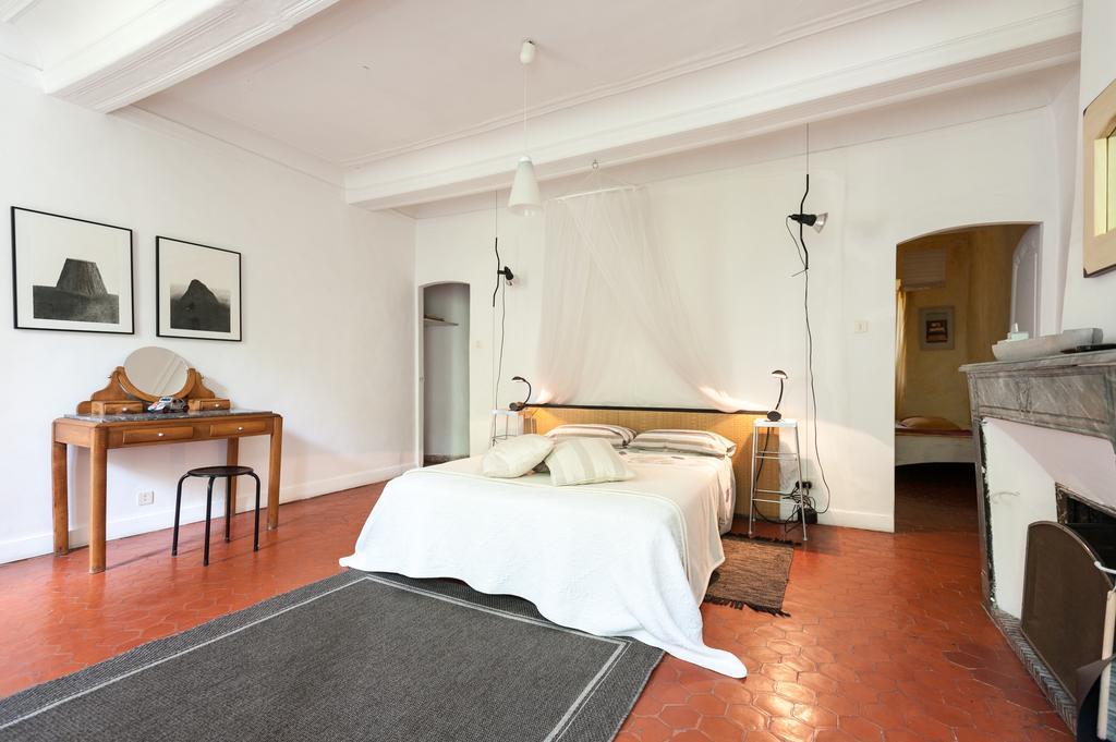 L'Enclos Lorgues Room photo