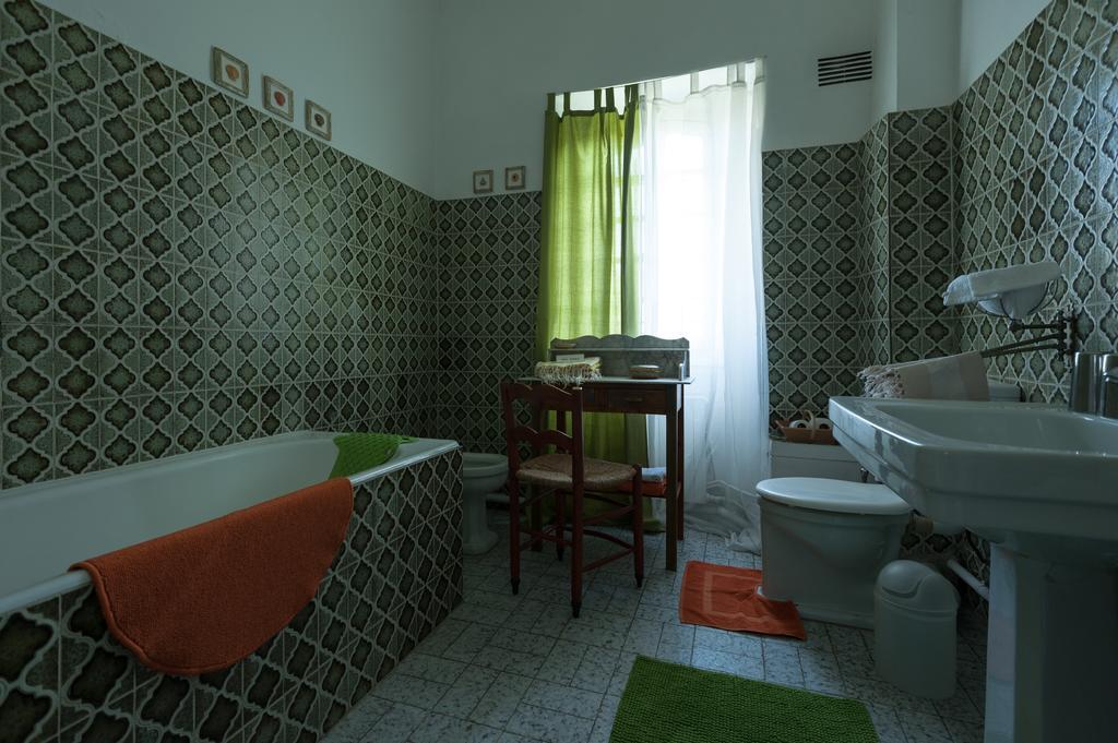 L'Enclos Lorgues Room photo