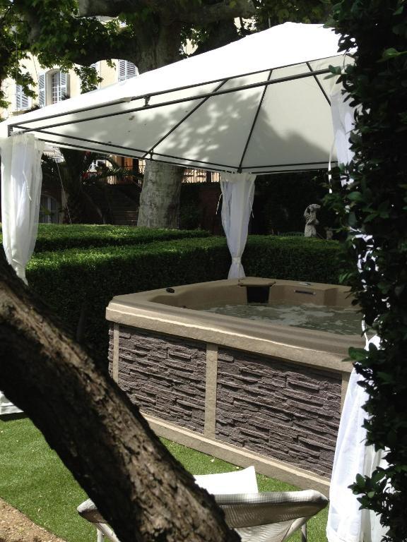 L'Enclos Lorgues Exterior photo
